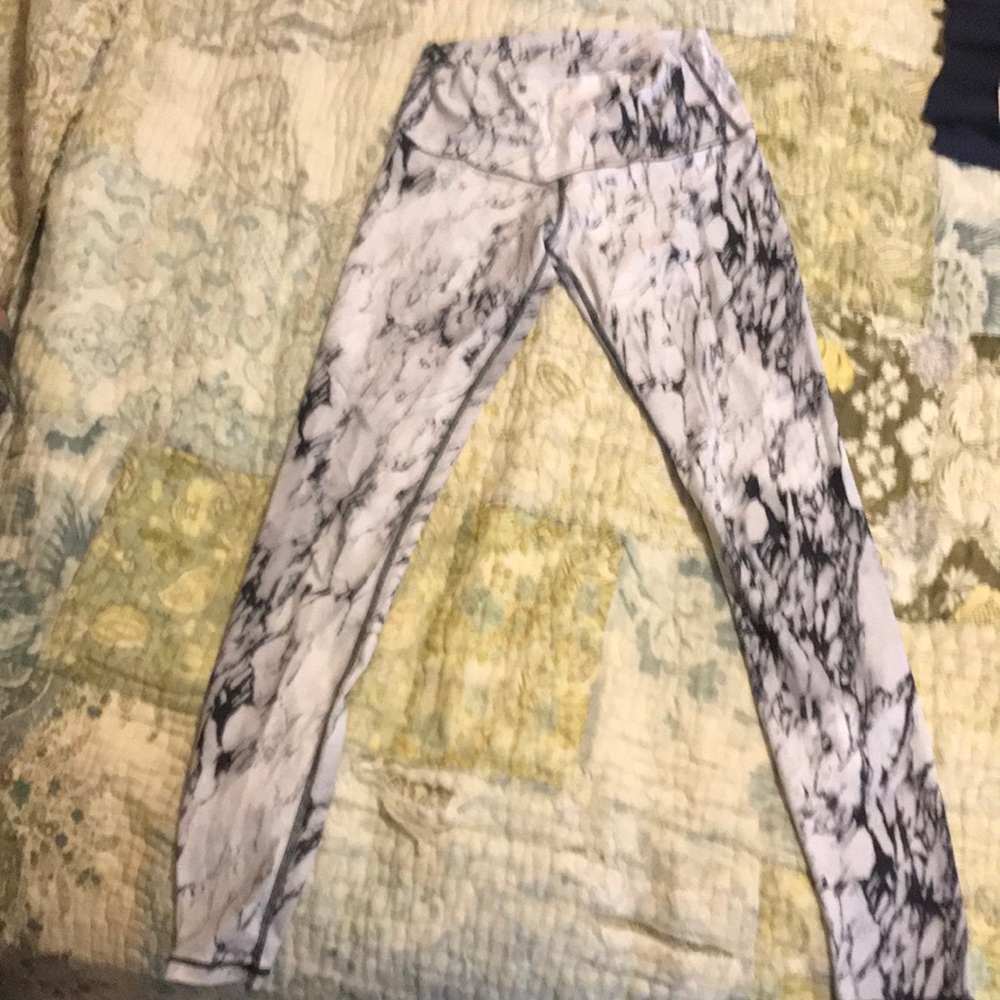 Marble print leggings